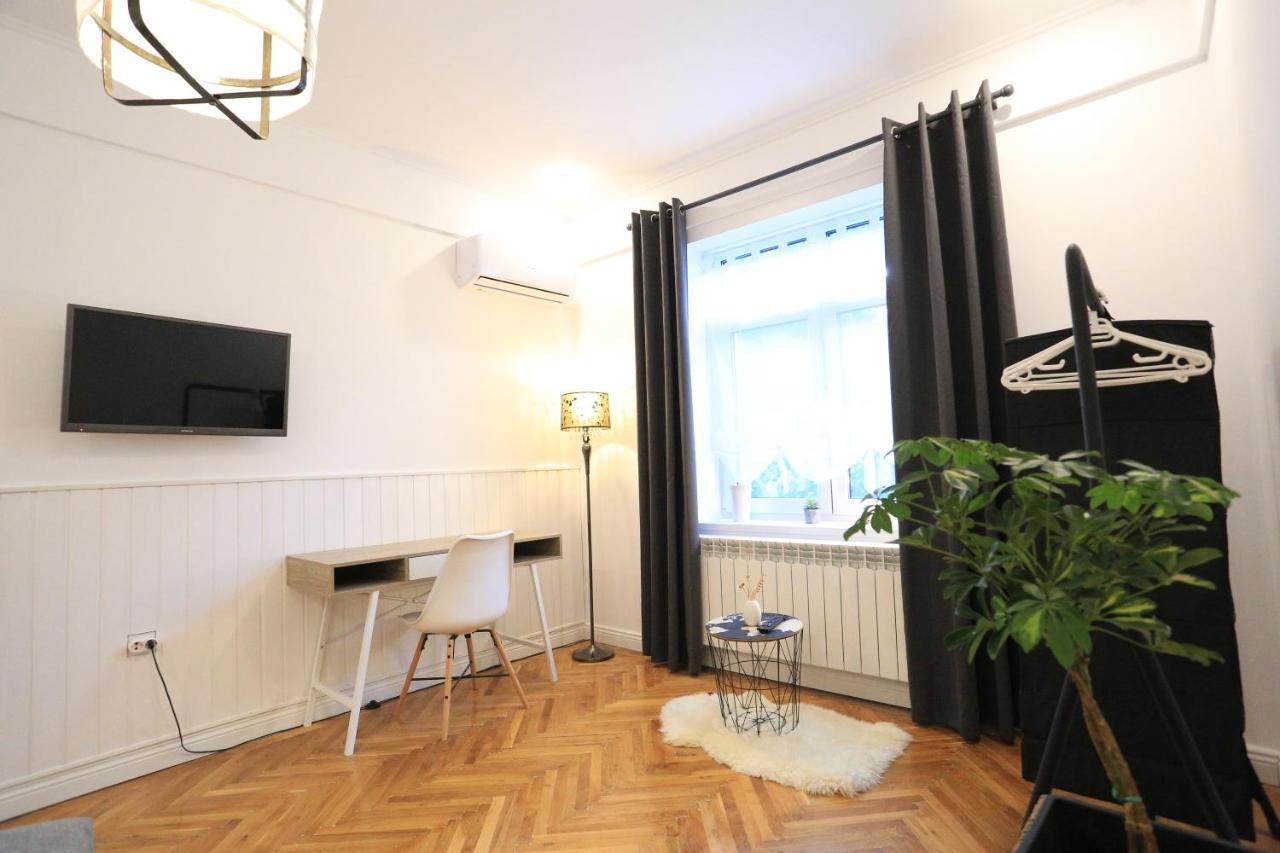 Ceronav Citycenter Galati, Disscount On Google! Apartment Exterior photo